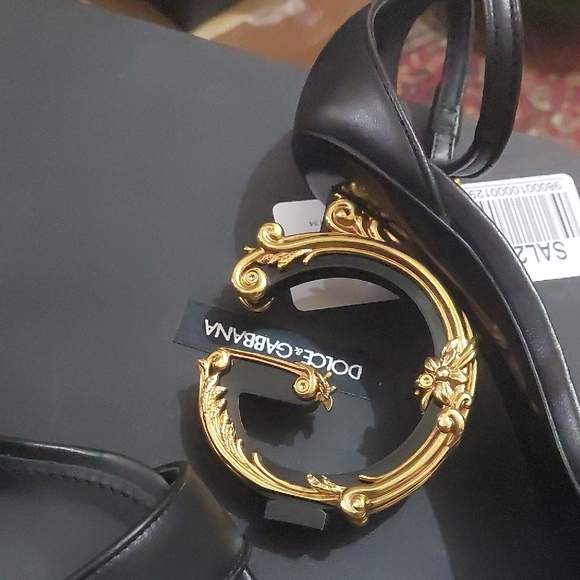 Dolce & Gabbana Women's D & G Sculpted - Picture 4 of 12